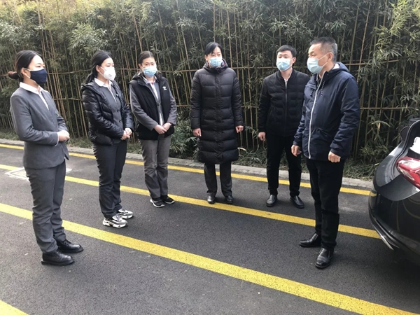三箭物業(yè)人在一線，防疫工作進(jìn)行時(shí)2.jpg